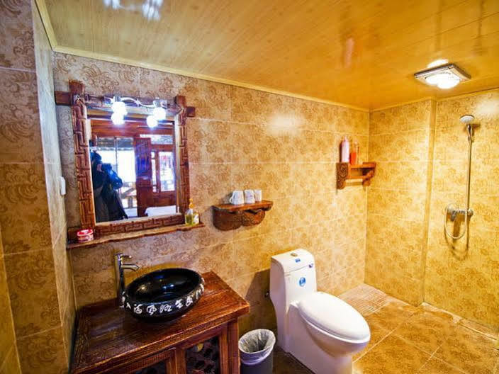 Lijiang Yard Inn ลี่เจียง ภายนอก รูปภาพ